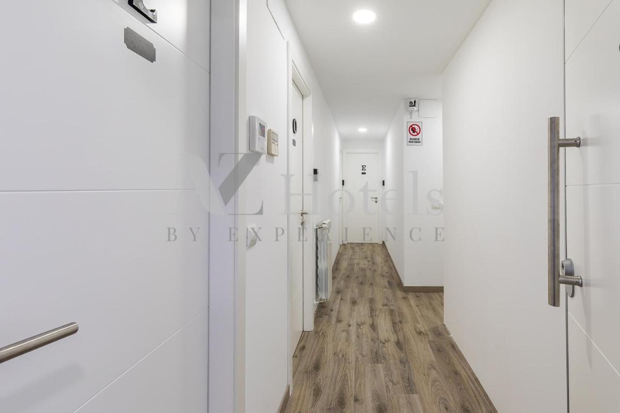 Ayz Villegas - Auto Check-In Property Madrid Eksteriør billede