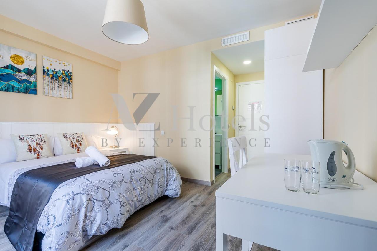 Ayz Villegas - Auto Check-In Property Madrid Eksteriør billede